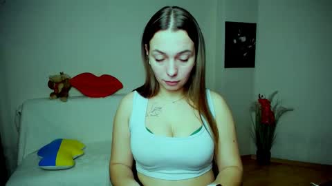 Vikki online show from November 22, 1:32 pm