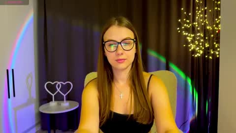 Snapshot of ma_ry_mee chatting on September 18, 10:23 pm Mary online show from September 18, 10:23 pm