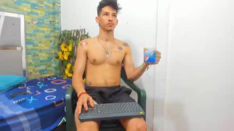itgram pezlo josue online show from January 22, 2:03 pm