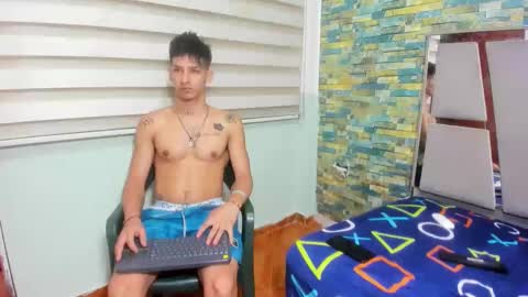 itgram pezlo josue online show from February 1, 12:58 pm