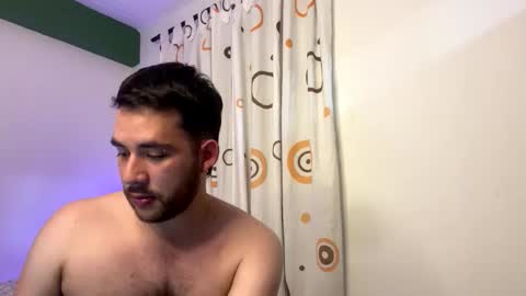 Snapshot of maatt_de_luca chatting on December 15, 3:55 am Matt De Luca online show from December 15, 3:55 am