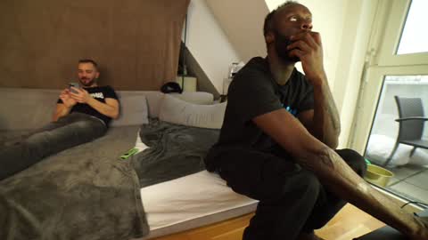 Mac Troy online show from December 8, 12:52 pm