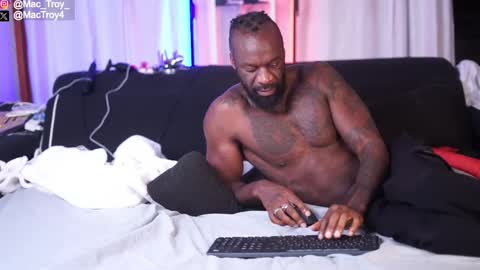 Mac Troy online show from September 13, 6:18 pm