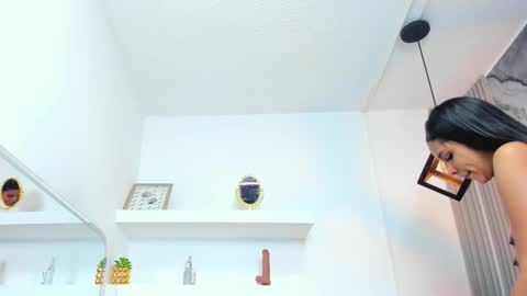 Snapshot of macarenasmith1 chatting on November 11, 11:10 am macarenasmith1 online show from November 11, 11:10 am