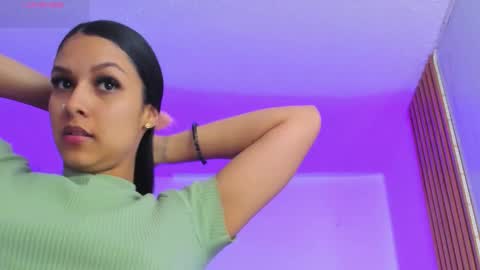 Snapshot of macarenasmith1 chatting on November 25, 11:10 am macarenasmith1 online show from November 25, 11:10 am