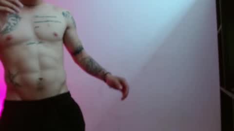 Snapshot of machine_gun27 chatting on January 24, 4:59 am machine_gun27 online show from January 24, 4:59 am