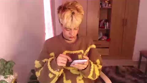 Snapshot of machissex chatting on December 23, 3:01 pm machissex online show from December 23, 3:01 pm