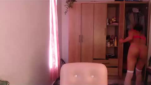 Snapshot of machissex chatting on December 28, 6:40 pm machissex online show from December 28, 6:40 pm