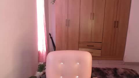 Snapshot of machissex chatting on February 3, 7:00 pm machissex online show from February 3, 7:00 pm