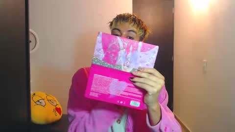 Snapshot of machissex chatting on February 22, 10:40 am machissex online show from February 22, 10:40 am