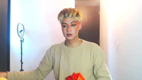 Snapshot of machissex chatting on February 27, 11:31 am machissex online show from February 27, 11:31 am