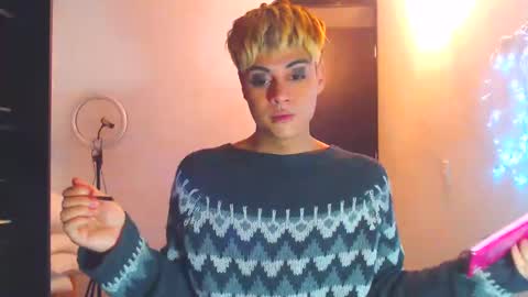 Snapshot of machissex chatting on March 6, 10:52 am machissex online show from March 6, 10:52 am