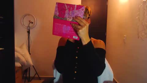 Snapshot of machissex chatting on March 7, 10:45 am machissex online show from March 7, 10:45 am