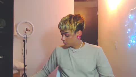 Snapshot of machissex chatting on March 8, 10:43 am machissex online show from March 8, 10:43 am