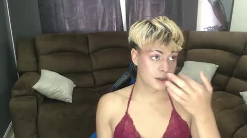 Snapshot of machissex chatting on October 2, 3:19 pm machissex online show from October 2, 3:19 pm