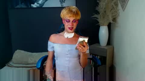 Snapshot of machissex chatting on November 14, 2:21 am machissex online show from November 14, 2:21 am