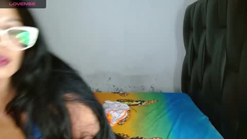 Snapshot of madam_klauss chatting on December 19, 8:56 am EMILY online show from December 19, 8:56 am