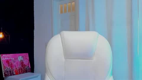 Snapshot of madame_lilith chatting on January 17, 5:30 pm madame lilith online show from January 17, 5:30 pm