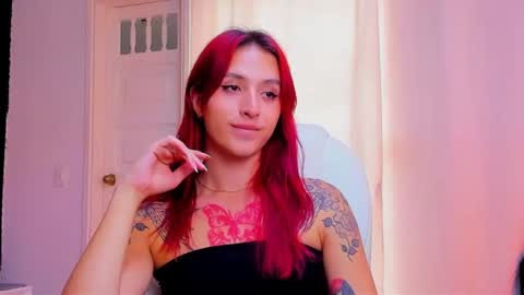 Snapshot of madame_lilith chatting on February 8, 5:39 pm madame lilith online show from February 8, 5:39 pm