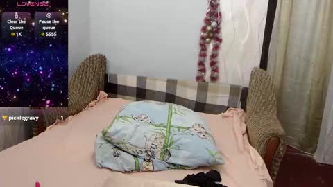 Snapshot of madammargaret chatting on February 21, 4:16 pm Margaret online show from February 21, 4:16 pm