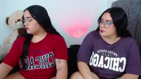 Maddie and Chelsea online show from January 9, 2:11 am