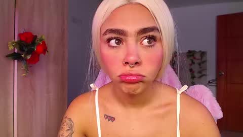 maddiie and clyde online show from October 6, 3:31 pm