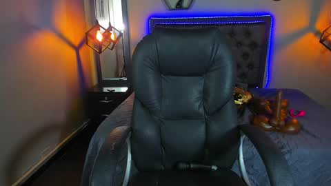 Maddie online show from December 3, 5:01 pm