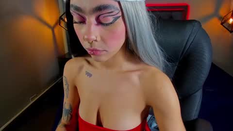 Maddie online show from December 5, 10:23 pm