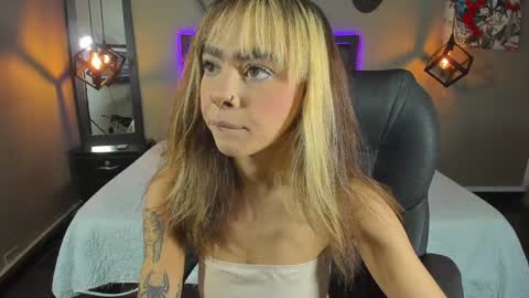 Maddie online show from December 18, 2:38 pm