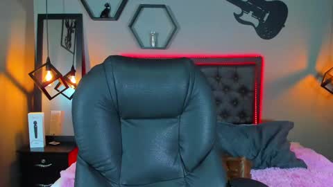 Maddie online show from February 20, 5:07 pm