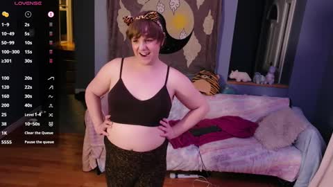 Snapshot of maddy_cat chatting on September 13, 2:44 am Maddy Cat online show from September 13, 2:44 am