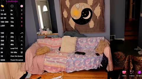 Snapshot of maddy_cat chatting on September 21, 2:29 pm Maddy Cat online show from September 21, 2:29 pm