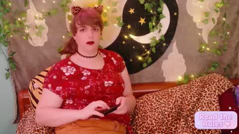 Snapshot of maddy_cat chatting on October 9, 3:10 pm Maddy Cat online show from October 9, 3:10 pm