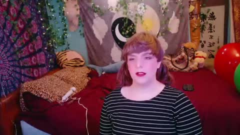 Snapshot of maddy_cat chatting on October 17, 3:14 pm Maddy Cat online show from October 17, 3:14 pm