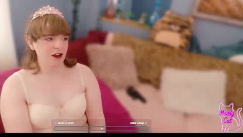 Snapshot of maddy_cat chatting on December 1, 5:40 pm Maddy Cat online show from December 1, 5:40 pm