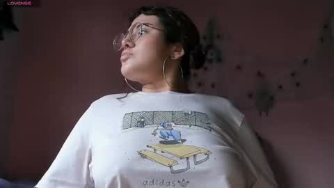 Maddy  online show from October 31, 7:26 pm