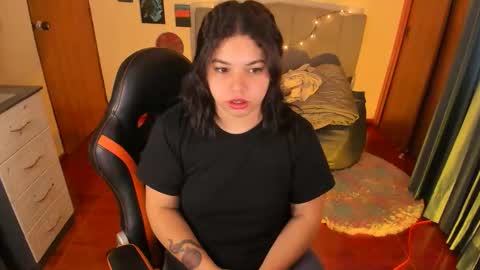 madelaine_taylor online show from September 12, 11:21 am