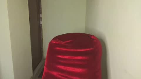 madhubala09 online show from October 17, 4:04 am