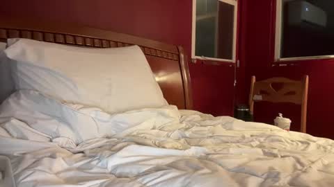 Snapshot of madibaby999 chatting on November 19, 1:16 am madibaby999 online show from November 19, 1:16 am