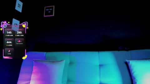 Snapshot of madiixwatson chatting on December 4, 11:41 am Madison Watson online show from December 4, 11:41 am