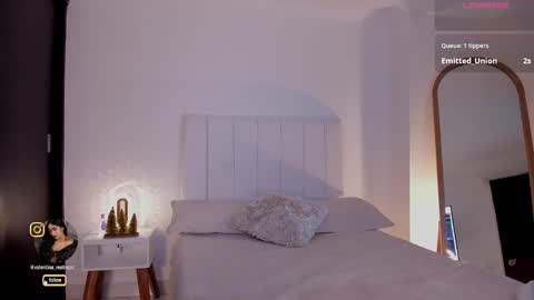 Valentina   1030   530  -  online show from December 31, 5:44 am