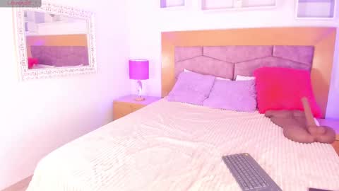    online show from March 8, 7:09 pm