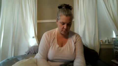 Snapshot of madisonfelicia chatting on November 22, 4:50 pm Madison online show from November 22, 4:50 pm