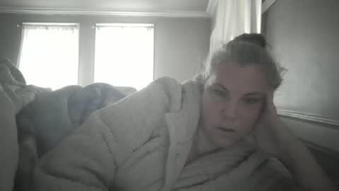 Snapshot of madisonfelicia chatting on December 2, 2:45 pm Madison online show from December 2, 2:45 pm