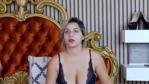 Snapshot of madisonrusso chatting on October 14, 6:14 am madisonrusso online show from October 14, 6:14 am