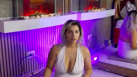 Snapshot of madisonrusso chatting on November 7, 8:58 am madisonrusso online show from November 7, 8:58 am