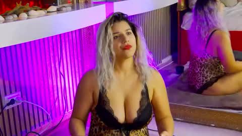 Snapshot of madisonrusso chatting on December 2, 10:31 am madisonrusso online show from December 2, 10:31 am