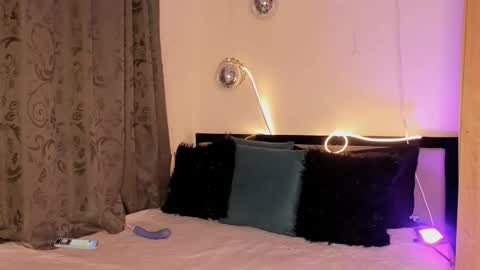 Snapshot of madisson_abondax_ chatting on October 9, 11:36 pm MADISSON online show from October 9, 11:36 pm