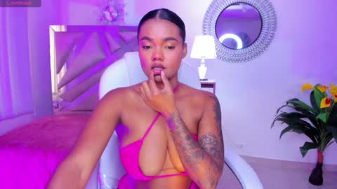 Madisson Davon online show from December 14, 5:58 pm