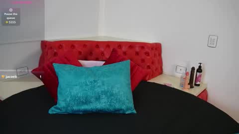 Maddison online show from November 21, 7:01 pm